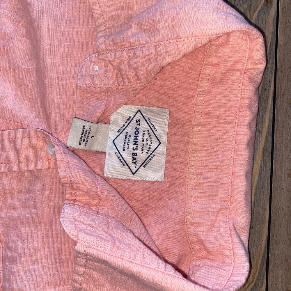 Men’s large salmon short sleeve button down